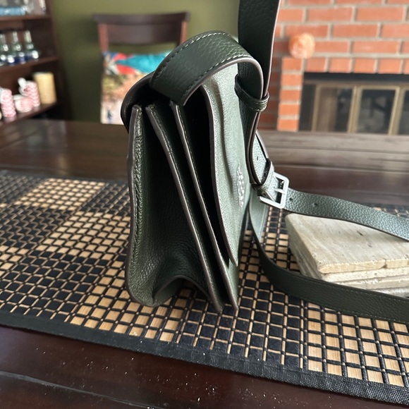 Tory Burch “Saddle Bag” Purse - Picture 11 of 16